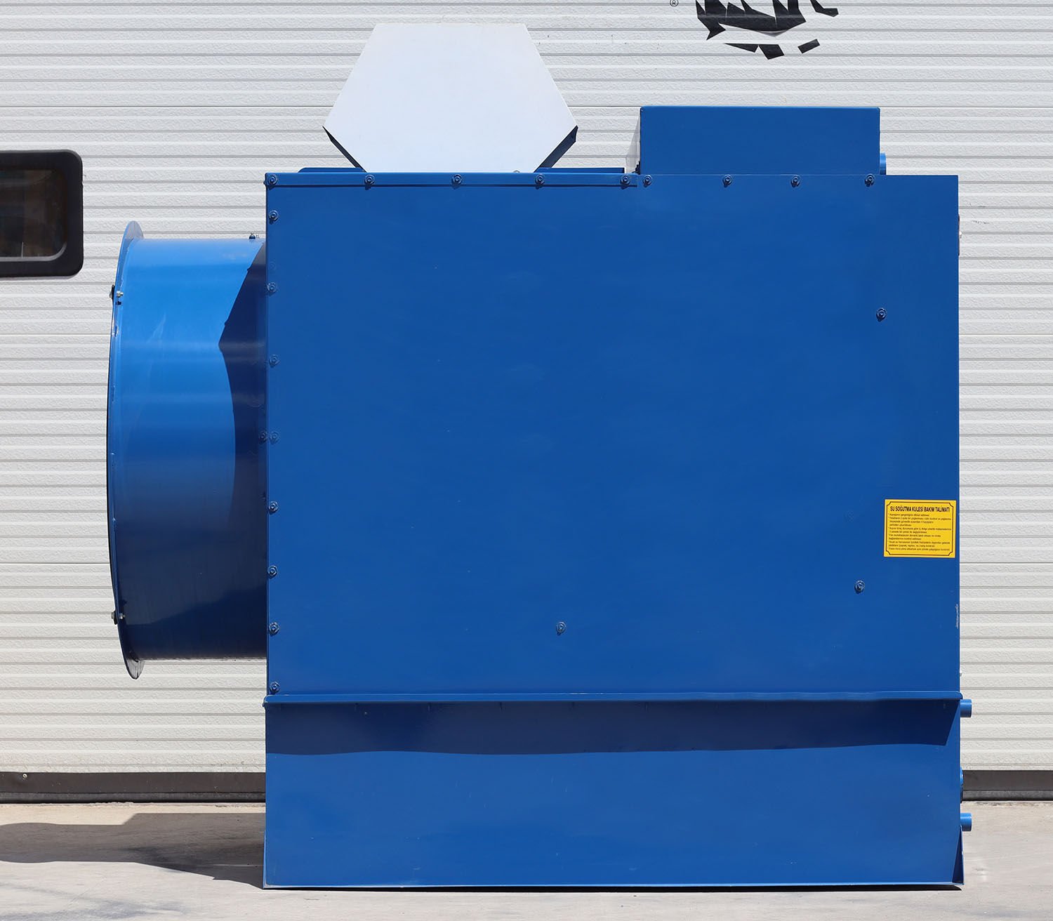 FP-25  quer durchströmend Axial mit Ventilator   Wasser Kühlturm
